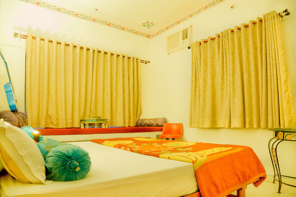 Hotel Hanuman Ghat On Lake Pichola Udaipur Dış mekan fotoğraf